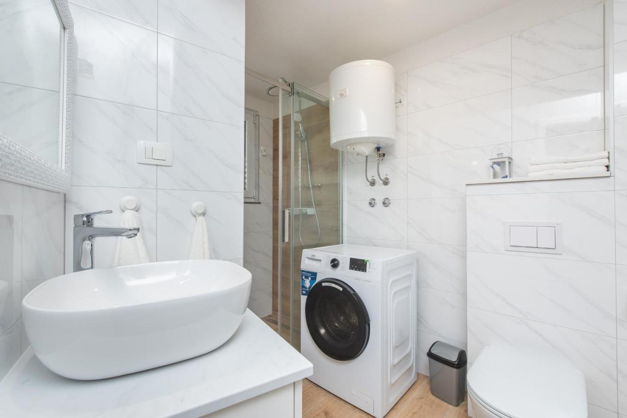 Apartmani Mara Каштела Экстерьер фото