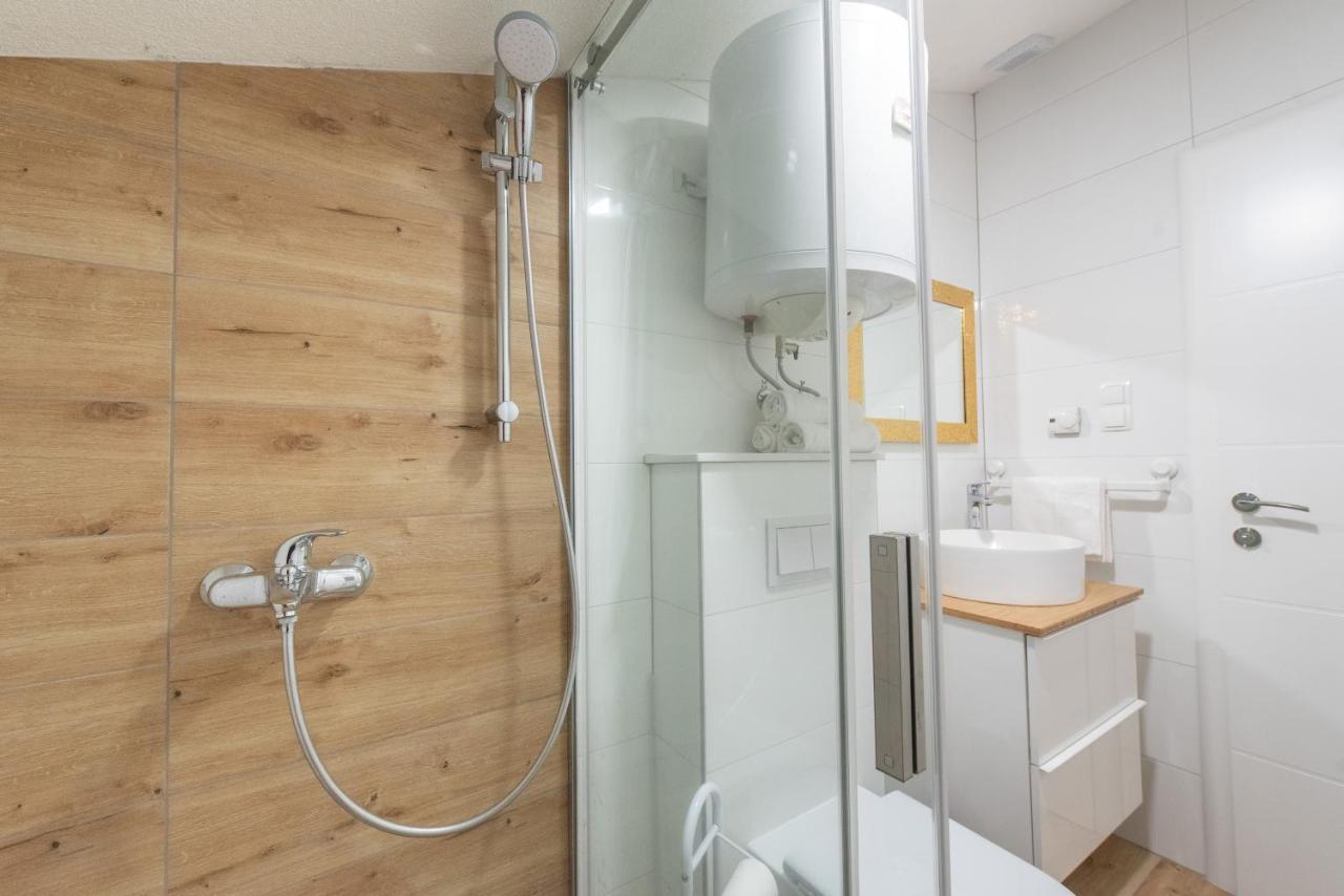 Apartmani Mara Каштела Экстерьер фото