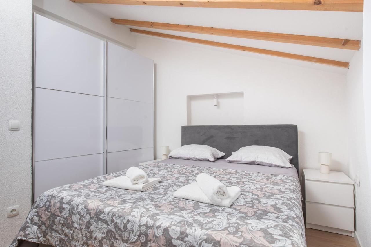 Apartmani Mara Каштела Экстерьер фото