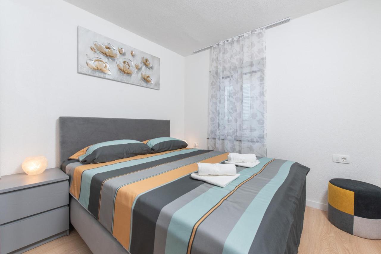 Apartmani Mara Каштела Экстерьер фото