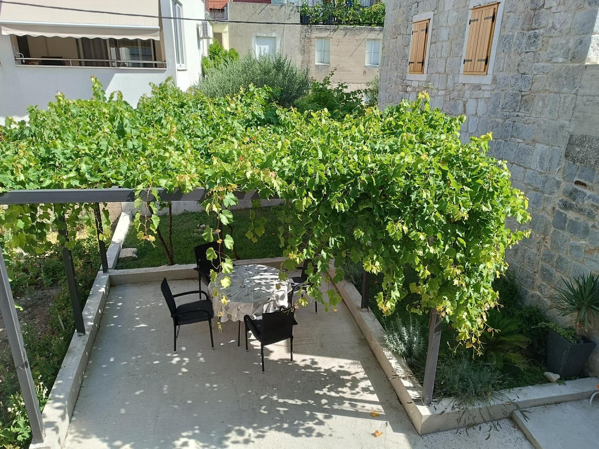 Apartmani Mara Каштела Экстерьер фото